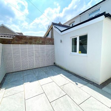 Luxury Porthcawl Large Spacious 2 Bedroom Apt, Garden, Prime Location Exterior photo