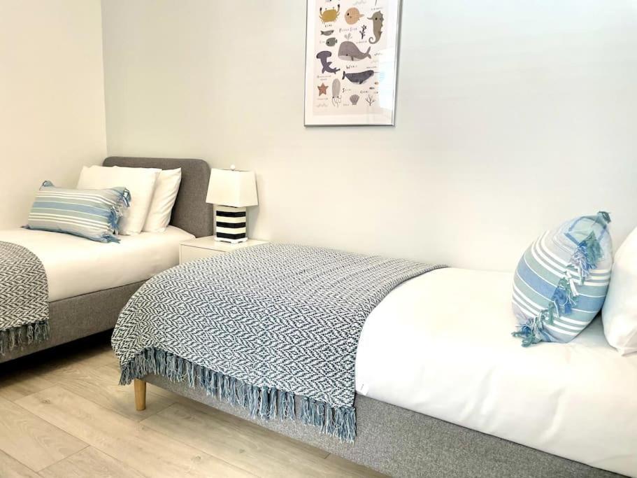 Luxury Porthcawl Large Spacious 2 Bedroom Apt, Garden, Prime Location Exterior photo